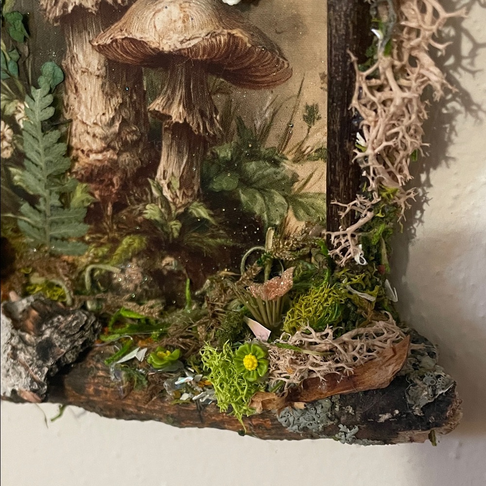 Enchanted Mushroom Wall Decor Green Accent handcrafted border moss Forest nature - Picture 3 of 16